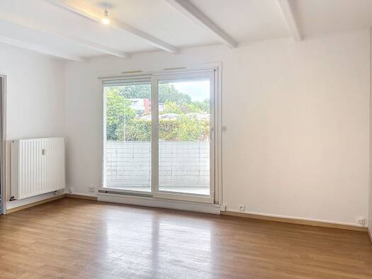 Appartement à louer 950 € 4 pièces 3 chambres 85 m² Étage 1/9 Les Nations Vandœuvre-lès-Nancy 54500