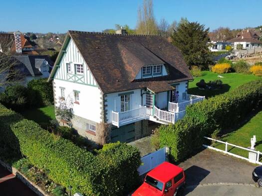 Maison à vendre 650 000 € 7 pièces 5 chambres 209 m² 1 374 m² de terrain Touques 14800