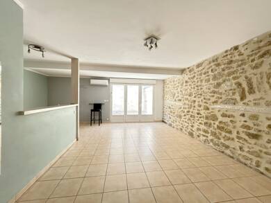 Appartement à louer 740 € 3 pièces 2 chambres 67 m² Étage 1/2 Village Bedarrides 84370