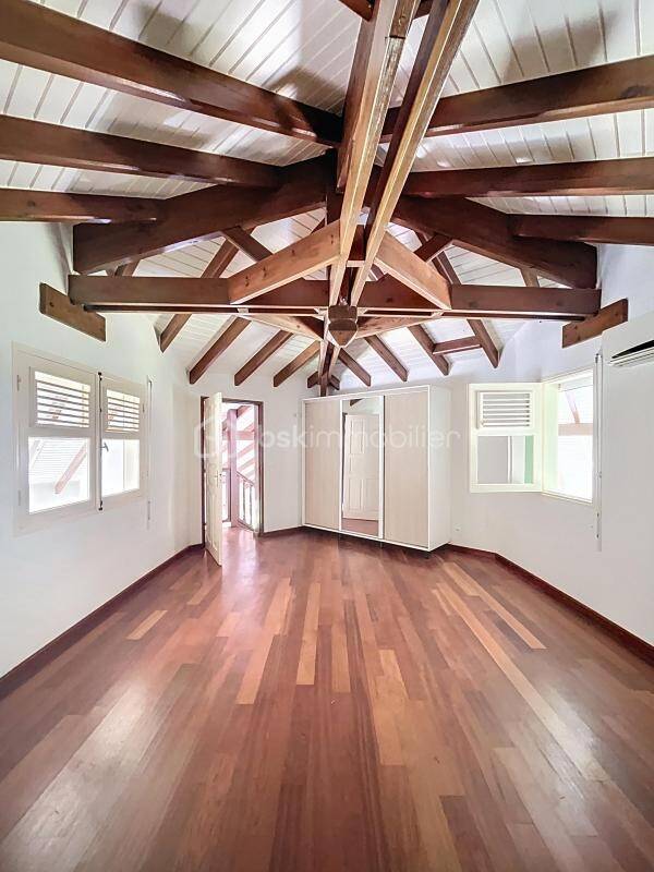 Maison à vendre, 199m², PETIT BOURG