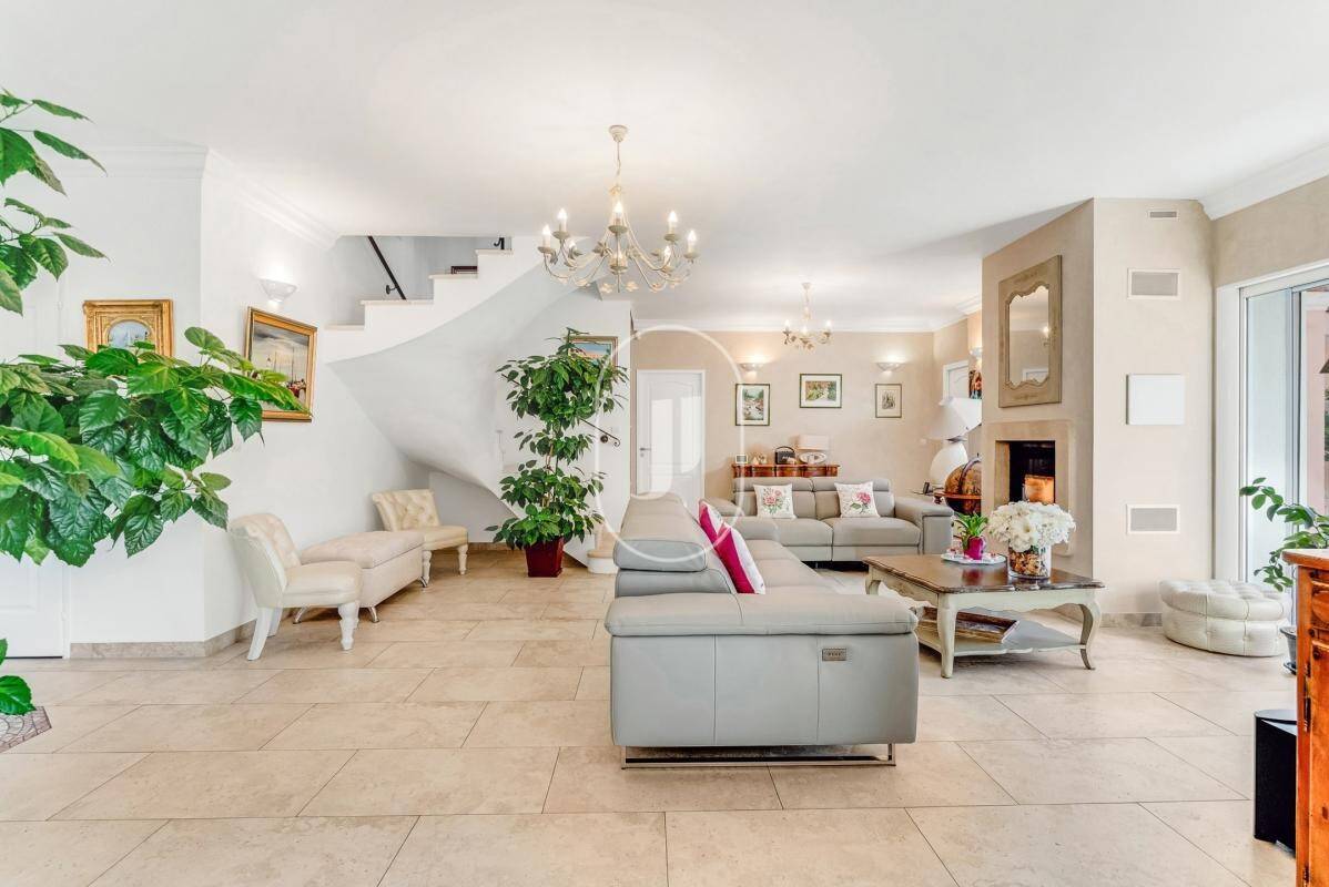 Maison à vendre, 235m², LE THORONET