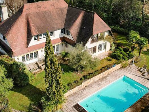 Maison à vendre 1 265 000 € 8 pièces 6 chambres 330 m² 1 500 m² de terrain Dufau-Tourasse Pau 64000