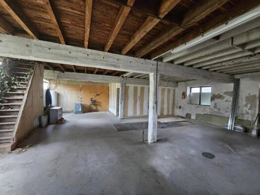 Espace bureau à vendre 80 000 € 140 m² de bureaux L'Isle-d'Espagnac 16340