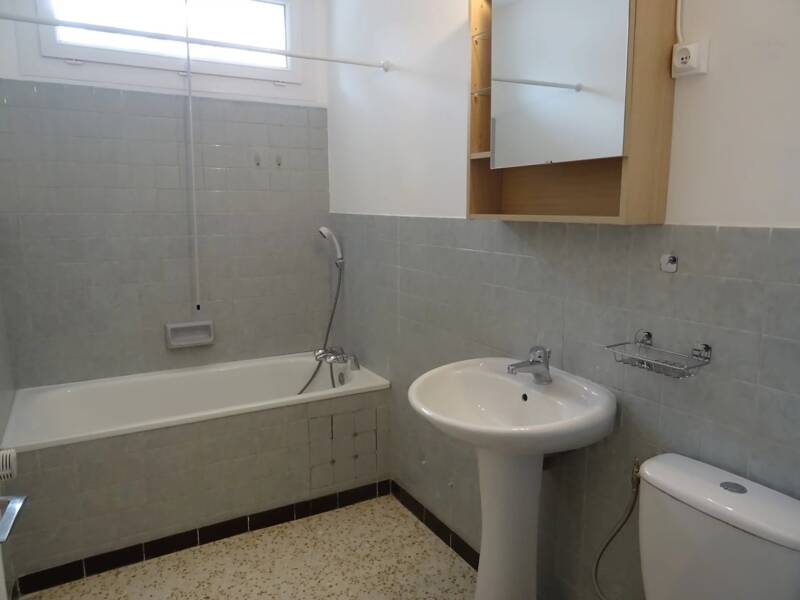 Maison à louer, 48m², NIMES