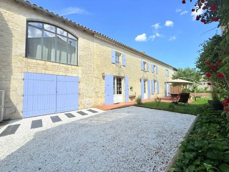 Maison à vendre, 190m², SURGERES