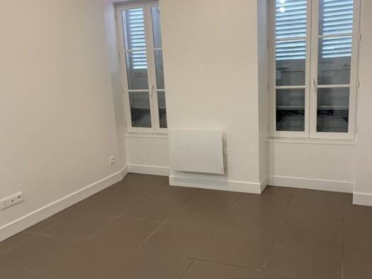 Appartement à louer 320 € 2 pièces 1 chambre 34,1 m² RDC/1 Ouest Clamecy 58500