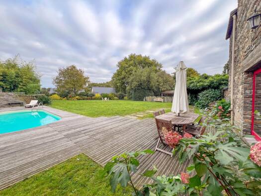 Maison à vendre 380 000 € 7 pièces 4 chambres 236 m² La Grigonnais 44170