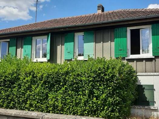 Maison à vendre 58 000 € 5 pièces 4 chambres 82 m² 711 m² de terrain Bas Gueugnon 71130