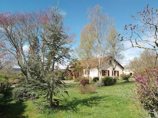Maison à vendre 380 000 € 6 pièces 3 chambres 150 m² 2 500 m² de terrain Sergeac 24290