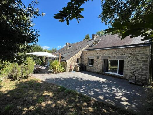 Ferme à vendre 415 000 € 6 pièces 3 chambres 170 m² 4 784 m² de terrain Moustoir-Ac 56500