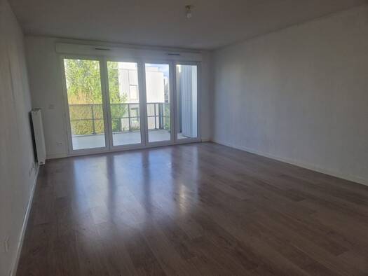 Appartement à vendre 229 900 € 3 pièces 2 chambres 68 m² Étage 2/3 Sembat Bègles 33130