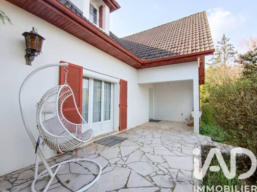 Maison à vendre 209 000 € 6 pièces 4 chambres 126 m² 1 064 m² de terrain Le Bois de Saint Bon Paron 89100