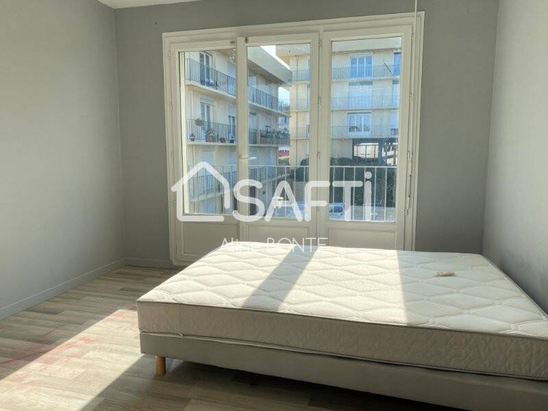 Maison à louer, 81m², BERNAY