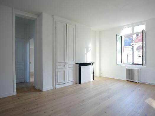 Appartement à vendre 315 000 € 4 pièces 3 chambres 84 m² Étage 1/2 Lille 59000