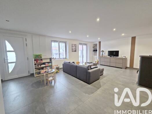 Maison à vendre 210 000 € 6 pièces 3 chambres 149 m² 1 062 m² de terrain Saint-André-sur-Sèvre 79380