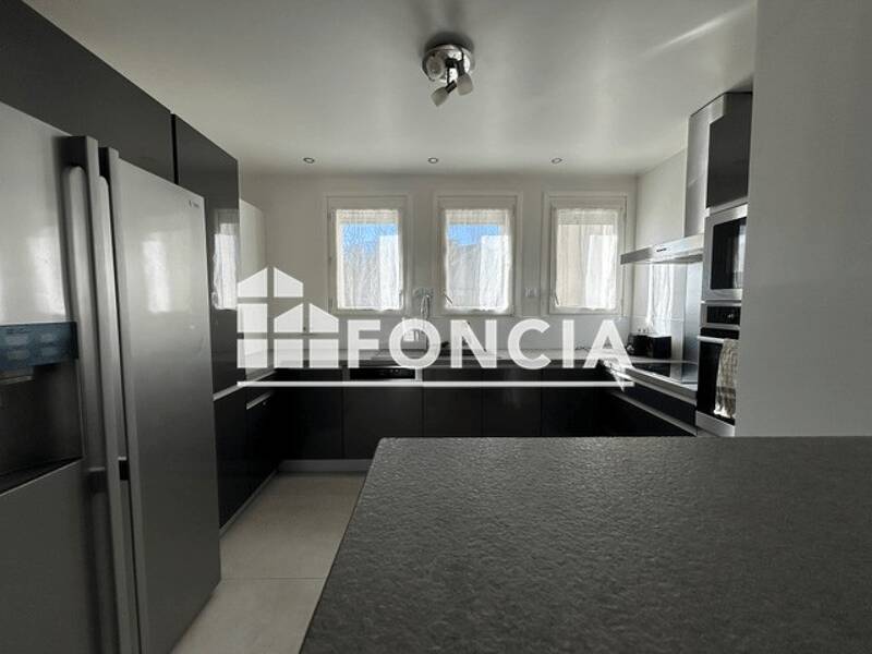 Maison à louer, 82m², POISAT