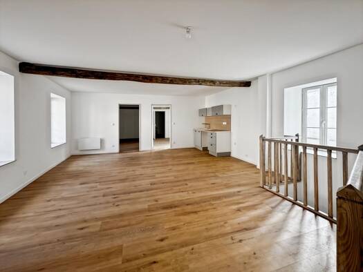 Appartement à louer 1 600 € 4 pièces 3 chambres 91,7 m² RDC Chenay 51140