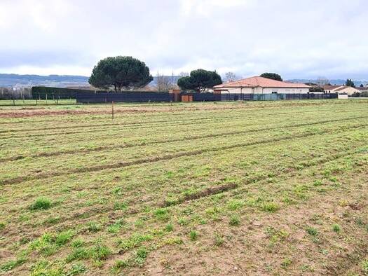 Terrain constructible à vendre 45 000 € 1 250 m² de terrain Eysses Villeneuve-sur-Lot 47300