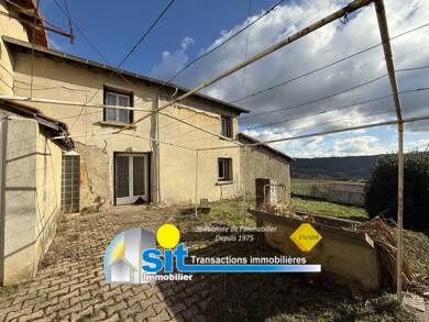 Ferme à vendre 153 000 € 3 pièces 2 chambres 82 m² 1 519 m² de terrain Vernioz 38150
