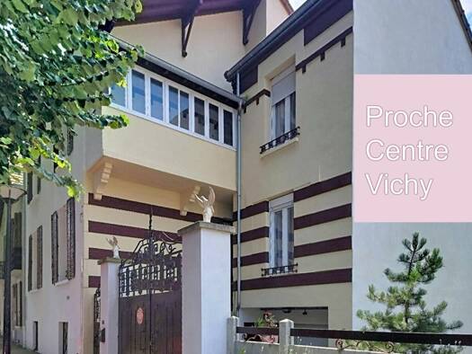 Maison à vendre 323 000 € 7 pièces 4 chambres 189 m² 250 m² de terrain Deniere les Romains Vichy 03200