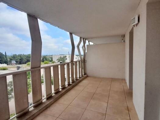Duplex à vendre 79 900 € 2 pièces 1 chambre 34 m² 4 étages Croix de Poumeyrac Béziers 34500