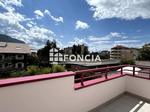 Appartement à vendre 398 000 € 3 pièces 2 chambres 84,27 m² Étage 2/5 Gaillard 74240