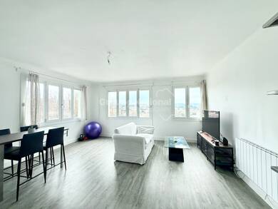 Appartement à vendre 170 000 € 2 pièces 1 chambre 44 m² Dernier étage, Étage 2/2 Ouest Gignac la Nerthe 13180