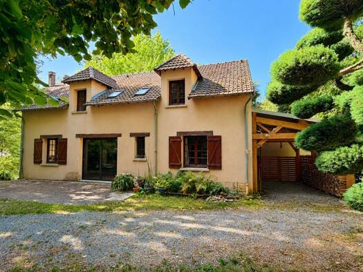 Maison à vendre 235 000 € 9 pièces 7 chambres 221 m² 3 266 m² de terrain Saint-Laurent-les-Églises 87240