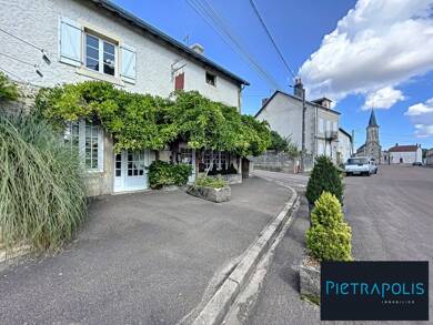 Restaurant à vendre Fonds de commerce 280 000 € 350 m² d'espace de restauration Le Montsaugeonnais 52190