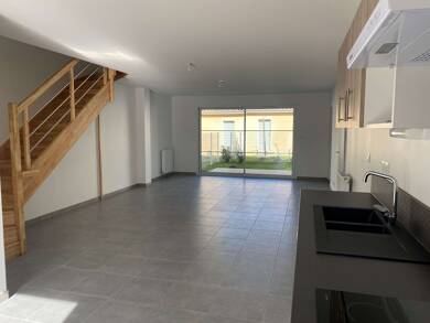 Maison à louer 1 167 € 5 pièces 4 chambres 105,9 m² St Jory 31790