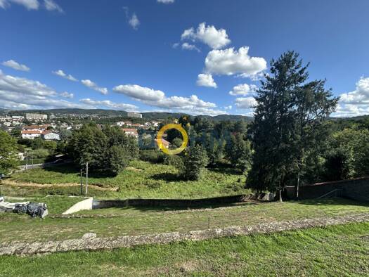 Terrain constructible à vendre 84 000 € 1 280 m² de terrain Fraisses 42490