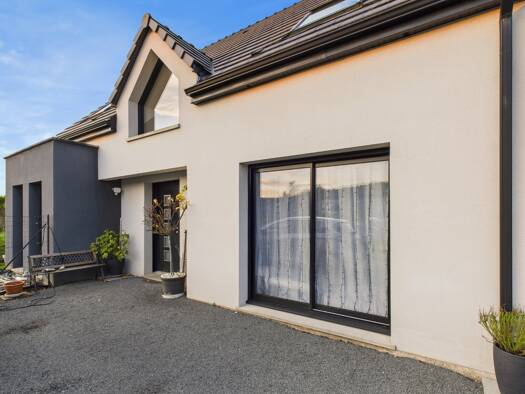 Maison à vendre 244 000 € 4 pièces 3 chambres 129 m² 1 700 m² de terrain Grivesnes 80250