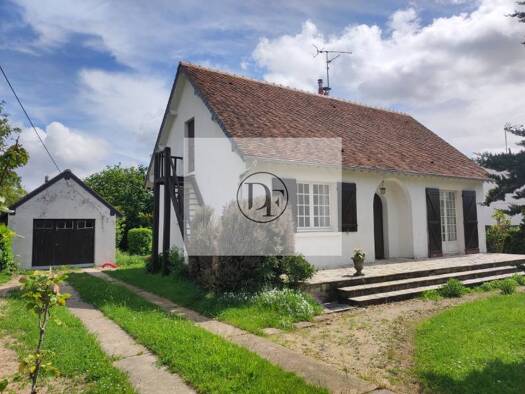 Maison de plain-pied à vendre 128 000 € 3 pièces 2 chambres 63 m² 817 m² de terrain Chambon la Foret 45340