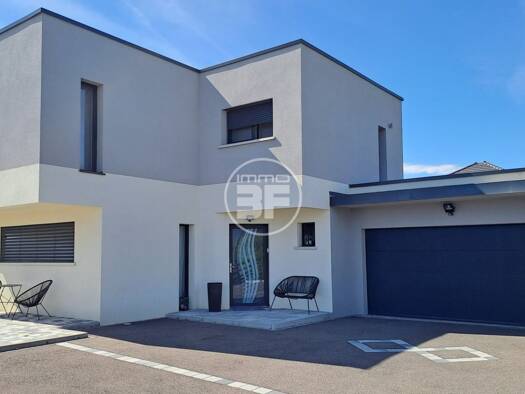 Maison à vendre 450 000 € 6 pièces 3 chambres 121,9 m² 753 m² de terrain Centre Wittenheim 68270