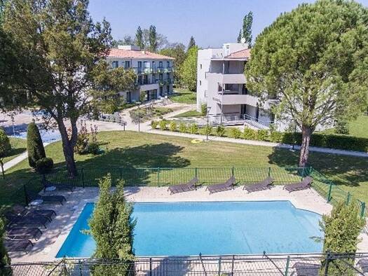 Studio à vendre 89 244 € 1 pièce 20,4 m² RDC L'Isle-sur-la-Sorgue 84800