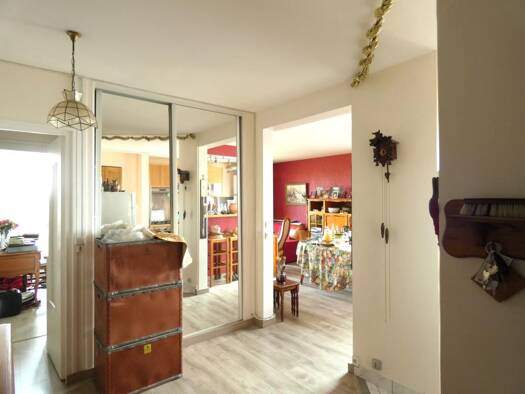 Appartement à vendre 220 000 € 4 pièces 3 chambres 90 m² Étage 4/10 Les Louvrais Pontoise 95300