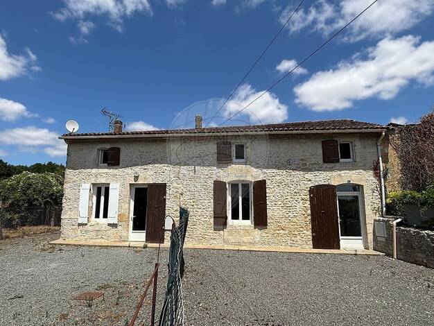 Maison à vendre 211 500 € 2 pièces 4 chambres 163 m² 1 229 m² de terrain Gémozac 17260