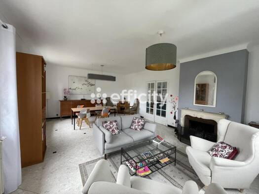 Maison à vendre 189 000 € 7 pièces 5 chambres 175 m² 1 038 m² de terrain Pineuilh 33220