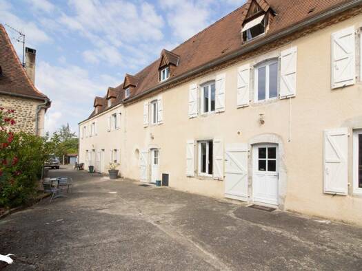 Maison à vendre 288 640 € 7 pièces 6 chambres 315,29 m² 1 353 m² de terrain Maslacq 64300