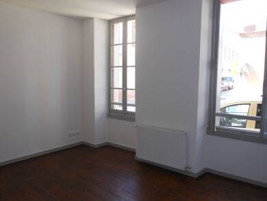 Appartement à louer 390 € 1 pièce 1 chambre 29 m² RDC/2 Villebourbon Montauban 82000