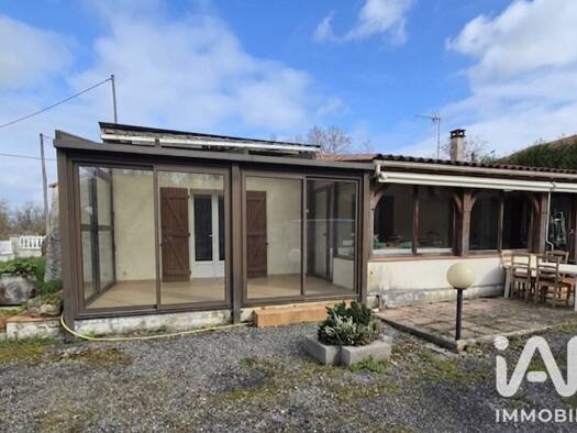 Maison à vendre 160 000 € 3 pièces 2 chambres 83 m² 1 500 m² de terrain Montendre 17130