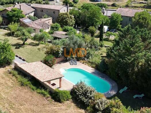 Maison à vendre 569 000 € 11 pièces 9 chambres 257 m² 5 000 m² de terrain Saint-Paul-le-Jeune 07460