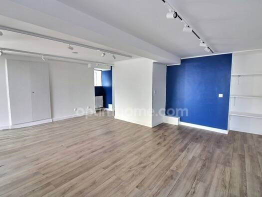 Local commercial à louer 1 320 € 42 m² de surface de vente Bas Maule 78580