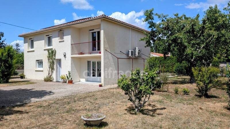 Maison à vendre, 140m², GENSAC LA PALLUE