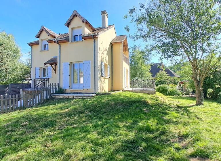 Maison à louer 1 550 € 6 pièces 4<br/>chambres 110 m²<br/>superficie 366 m²<br/>terrain Limours 91470