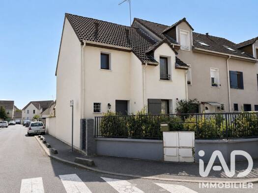 Maison à vendre 260 000 € 4 pièces 3 chambres 75,56 m² 157 m² de terrain Grenelle-Le Bois des Garennes Goussainville 95190