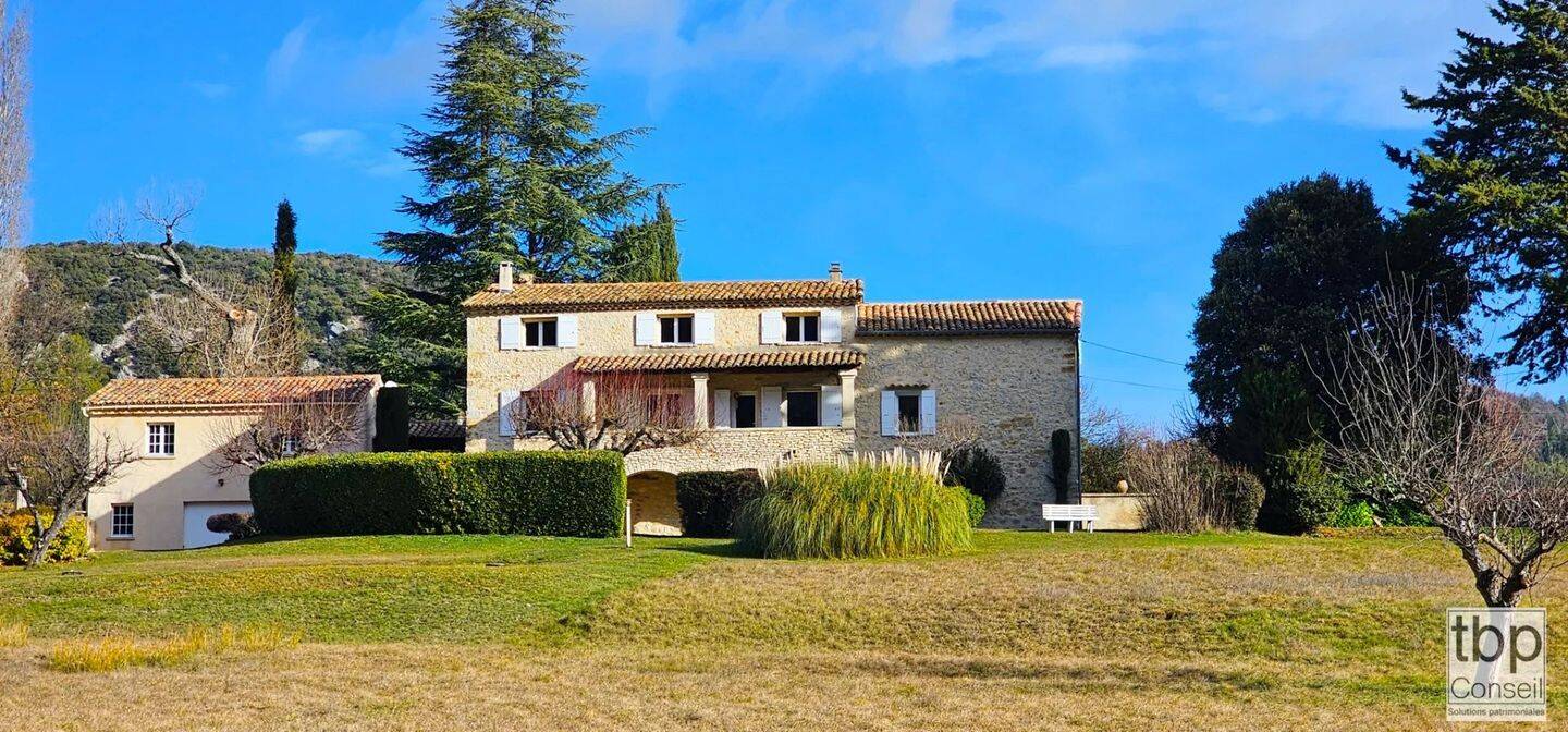 Maison à vendre, 366m², MONTBRUN LES BAINS