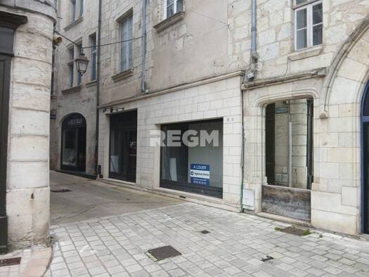 Local commercial à louer 1 850 € 310 m² de surface de vente Puy-Saint Font Périgueux 24000