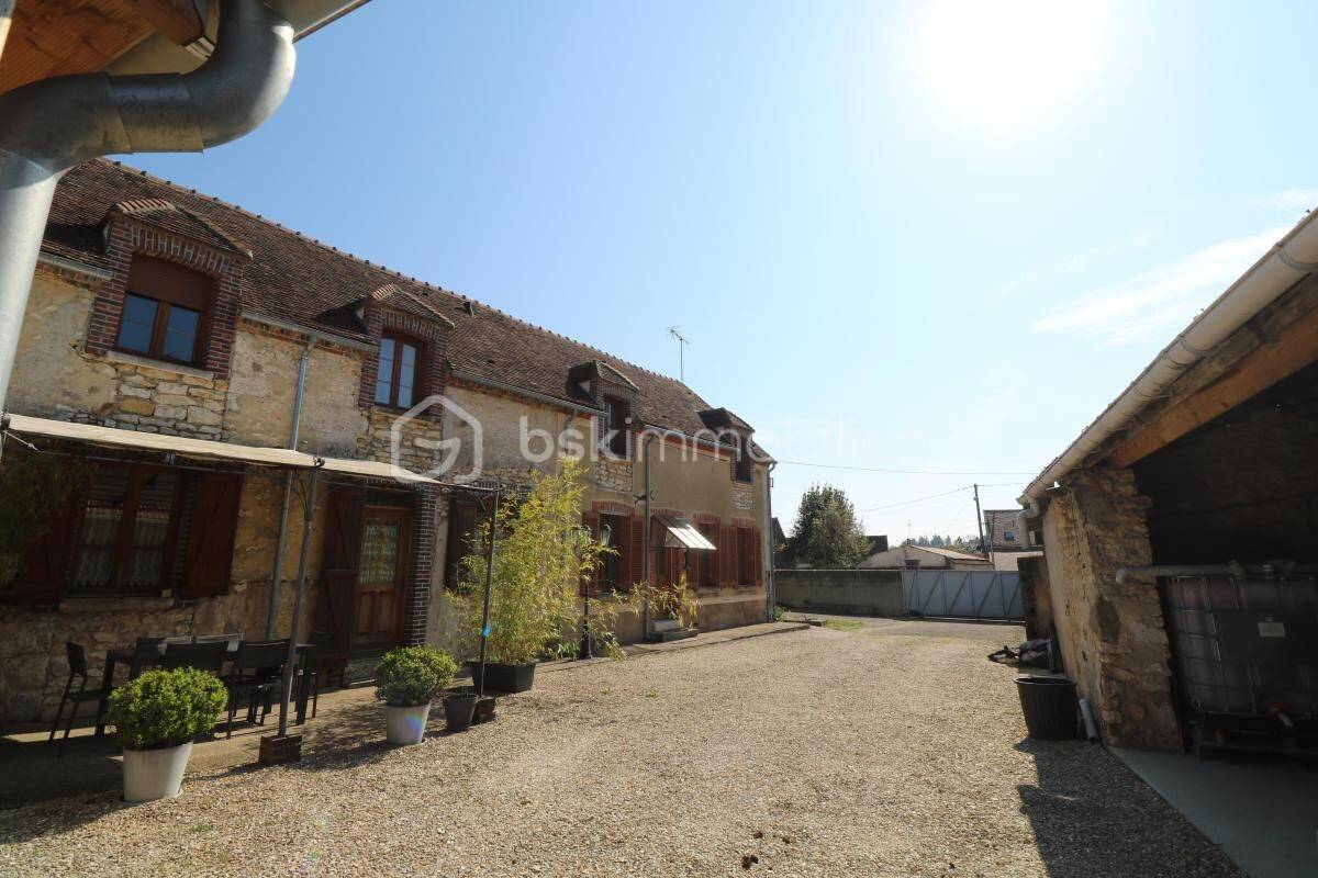 Maison à vendre, 200m², LONGUEVILLE