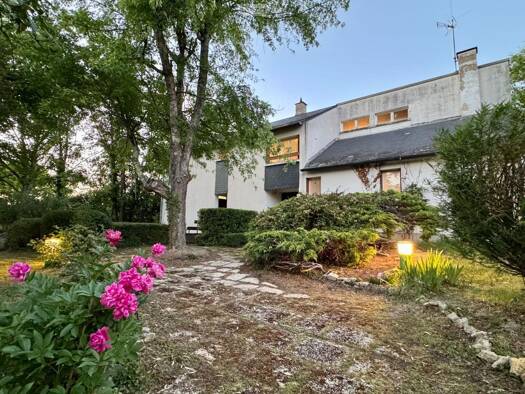Maison à vendre 198 000 € 10 pièces 5 chambres 250 m² 6 042 m² de terrain Neuvy-Saint-Sépulchre 36230